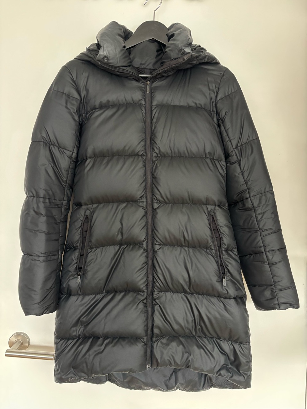 Lululemon Black Hooded Puffer Coat Lightweight Winter Jacket in Black